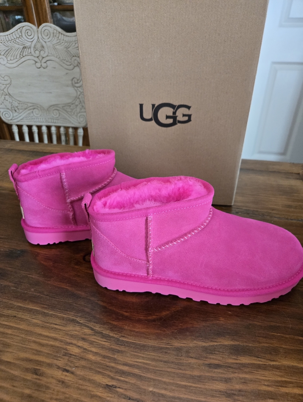 100% UGG CLASSIC ULTRA MINI BOOT IN TAFFY PINK 7 EU 38 NWB - Picture 3 of 7